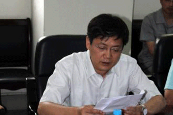 西玛电机董事长杨允成被评为“陕西省十大民营企业家”。 西玛电机董事长杨允成被评为“陕西省十大民营企业家”。