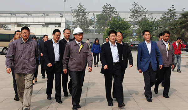 西安市委常委、常务副市长岳华峰莅临西玛电机调研指导。 西安市委常委、常务副市长岳华峰莅临西玛电机调研指导。