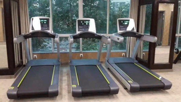 电动跑步机通过电机带动跑带能体验不同的跑步环境——押注游戏（押注赚钱平台）官方网站